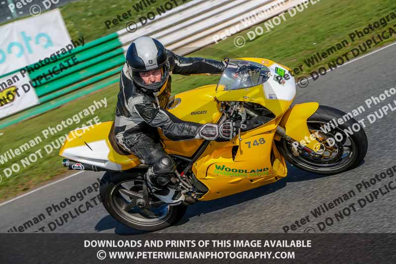 PJM Wedding Photography;enduro digital images;event digital images;eventdigitalimages;mallory park;mallory park photographs;mallory park trackday;mallory park trackday photographs;no limits trackdays;peter wileman photography;racing digital images;trackday digital images;trackday photos